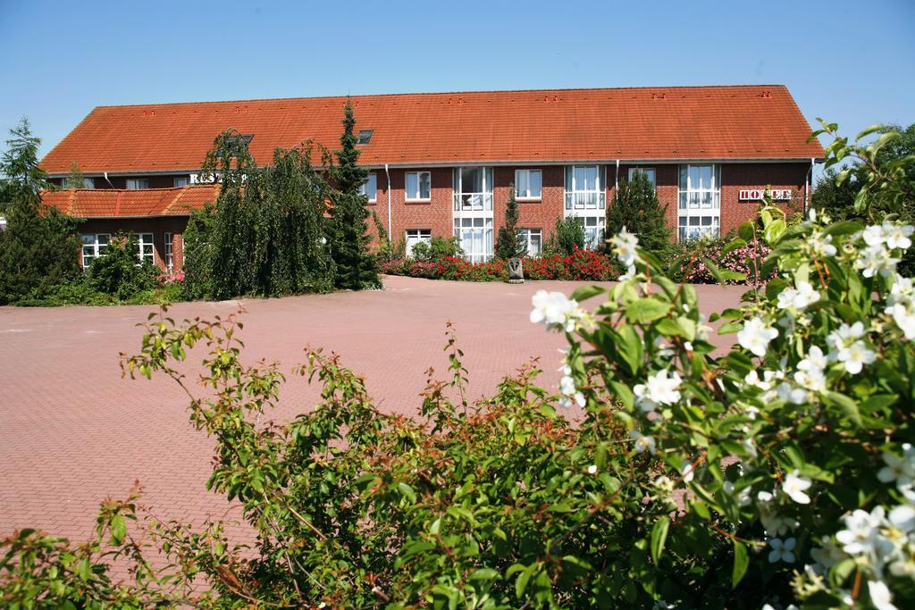 Hotel Weide Satow Exteriör bild