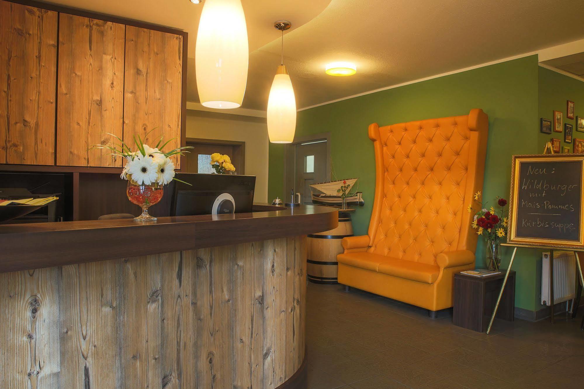 Hotel Weide Satow Exteriör bild